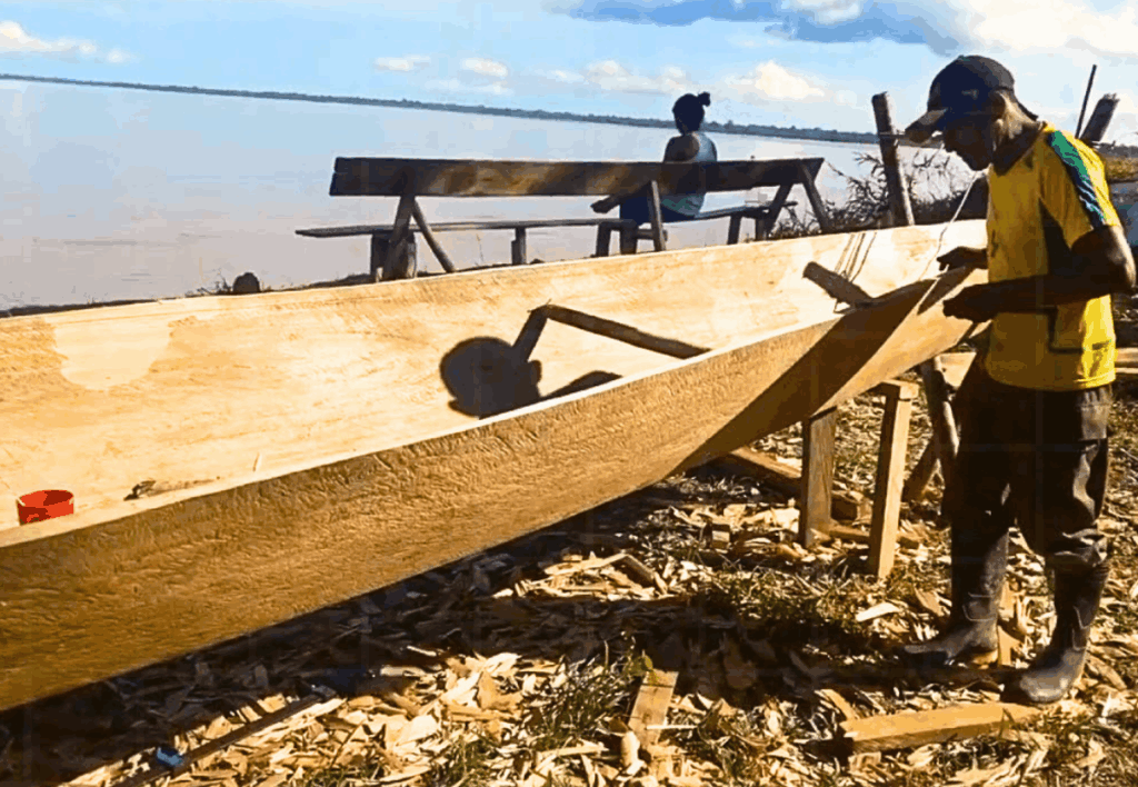 arte-carpintaria-naval-ribeirinha-canoa-amazonica